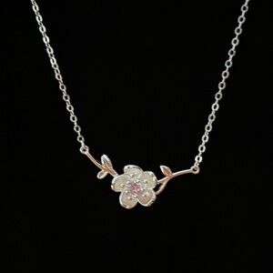 NWOT  Cherry Blossom Necklace